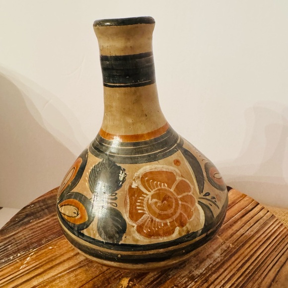 Vintage Tonala Mexican Pottery Vase - Picture 3 of 12